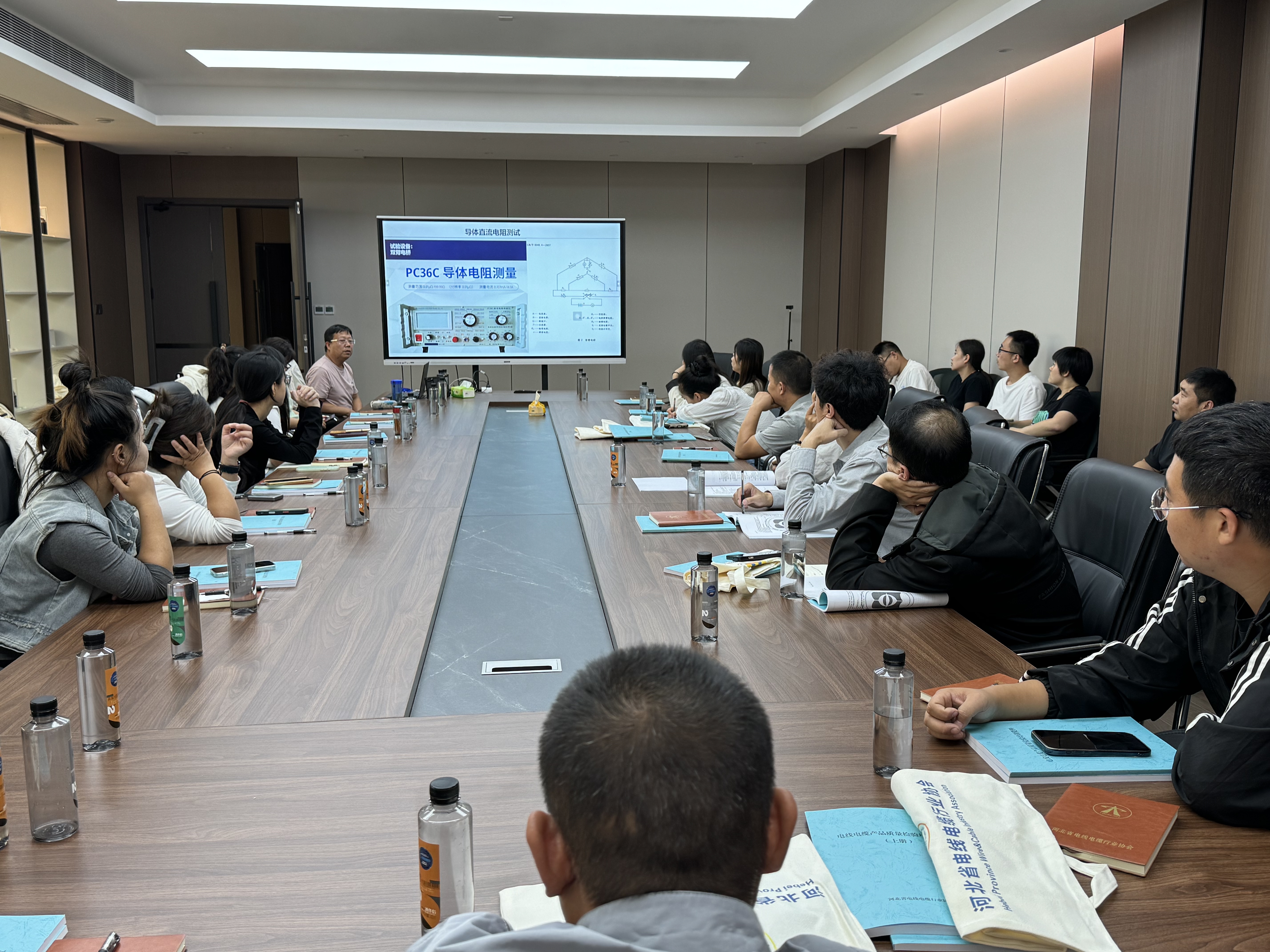 1758506105200729.jpg 1758506105200729.jpg